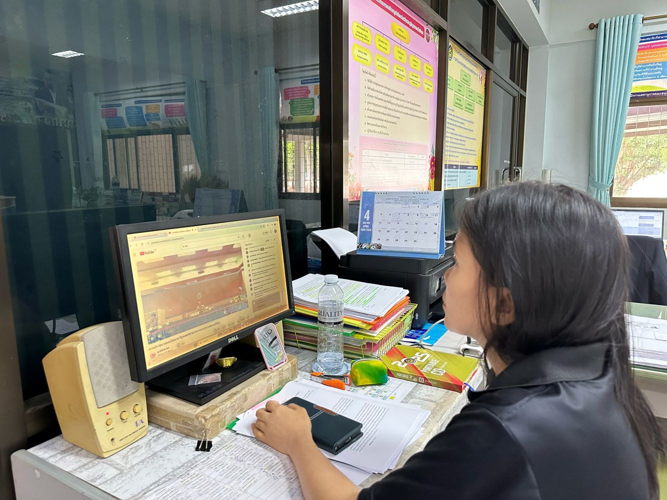 พช.มะขาม ร่วมรับฟังการประชุมกรมการพัฒนาชุมชน ครั้งที่ 4/2569 และรับมอบนโยบายของรัฐมนตรีช่วยว่าการกระทรวงมหาดไทย